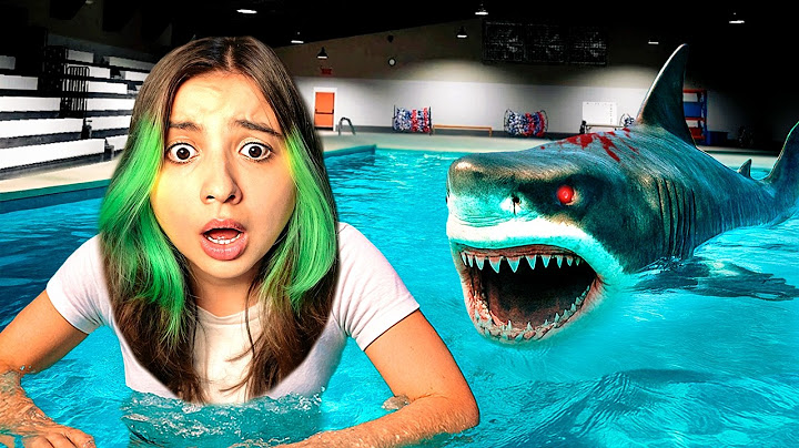 SÓ PRECISO ATRAVESSAR A PISCINA...MAS TEM UM TUBARÃO GIGANTE...