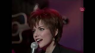 Download Lagu Martina McBride - My Baby Loves Me (1994)(Music City Tonight 720p) MP3