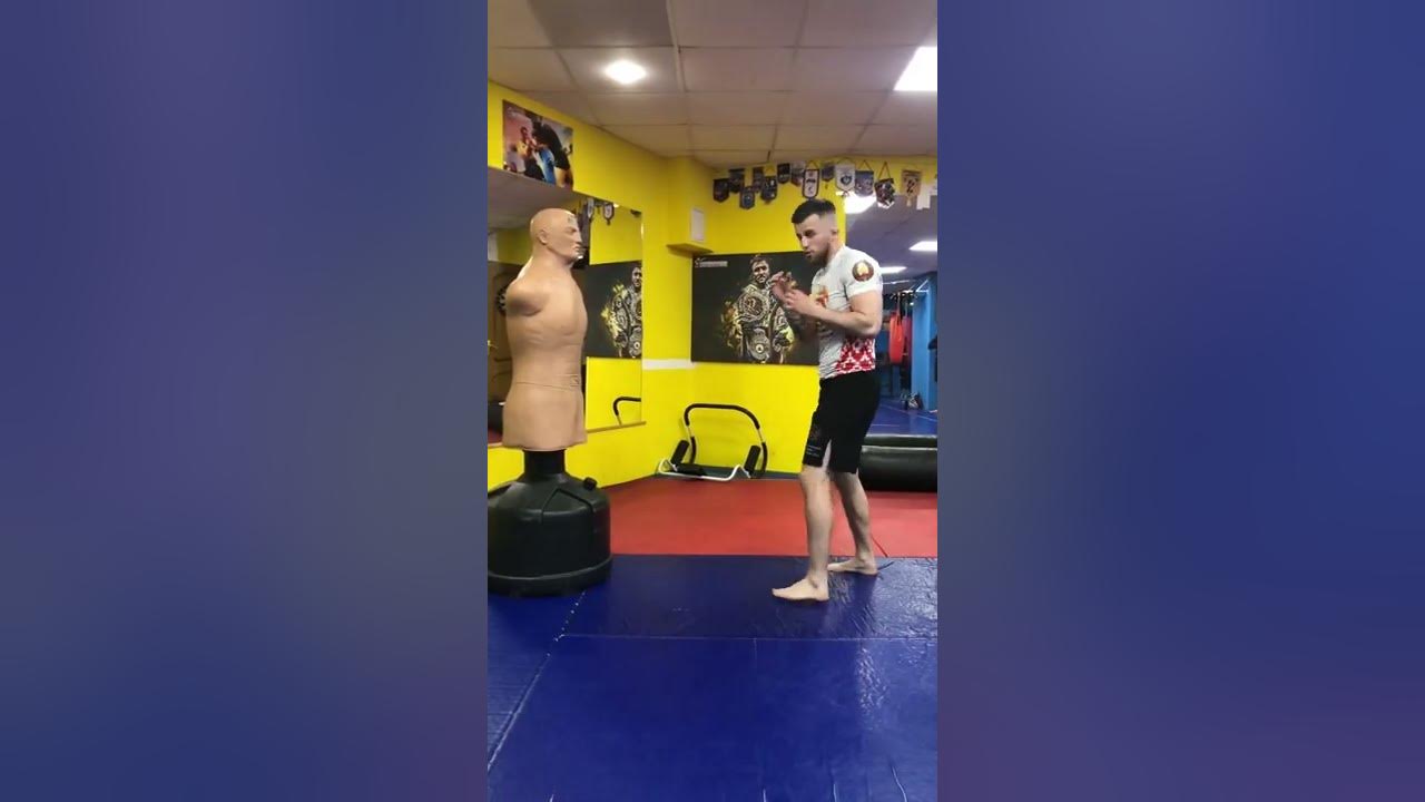 Жёсткий Лоу КИК В голень