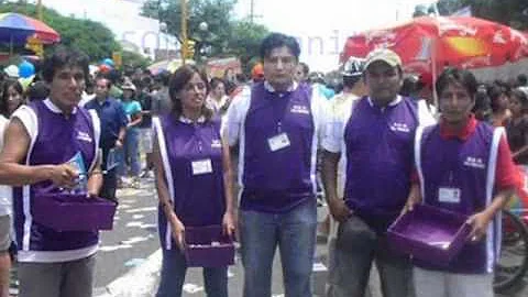 Volunteer and make a difference in the life of a street kid in Peru. SOS Peruanitos