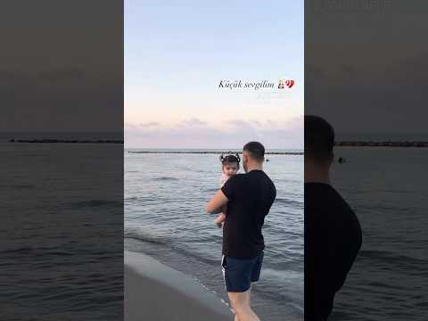 Tarifsiz Bir Duygusun Sen