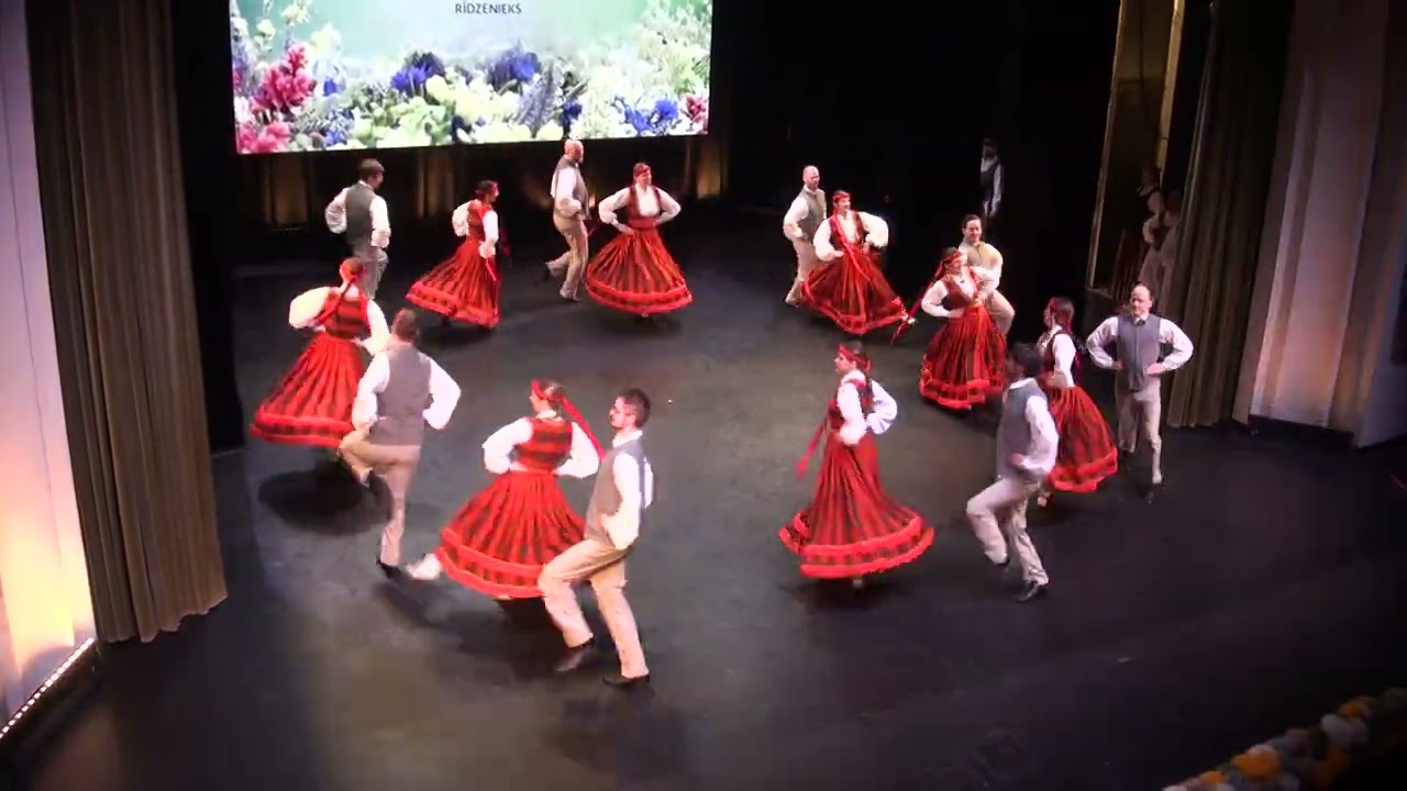 Tautas deju kolektīvu koncertā  PLAUKSTAS LIELUMA PAVASARIS KP Ziemeļblāzma   07.03.2026 00200