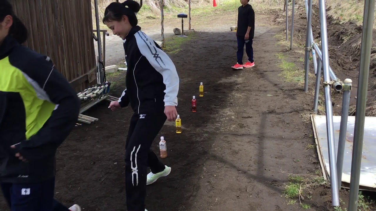 ペットボトルをハードルに代用 Karuizawaaac ページ