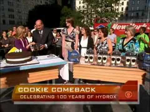 Hydrox Cookies Turn 100