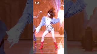 Lisa Fancam With Dark Horse