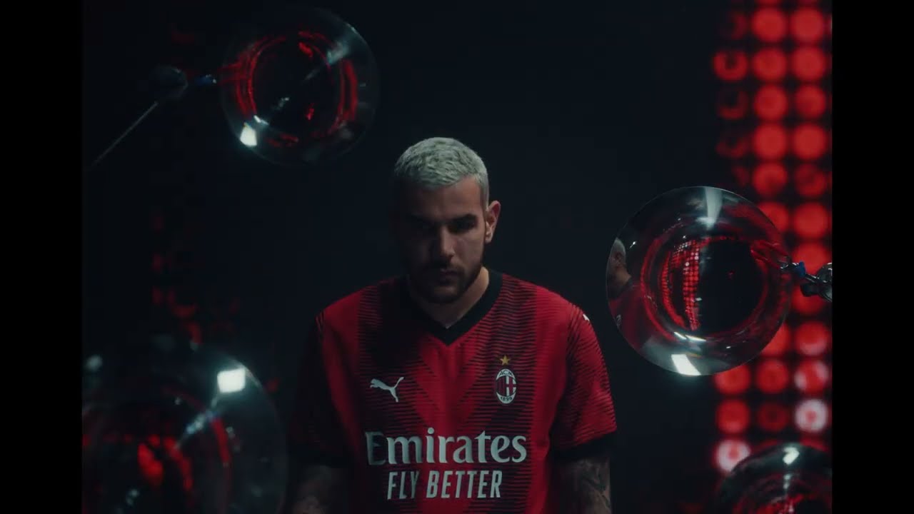 Pictured: Olivier Giroud models AC Milan 2023-24 home kit - Sports Mole