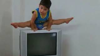 Арат Хоссейни самый сильный 2 летний мальчик в мире