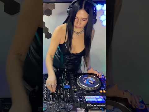 ANELY KIYARO #hardtechno #techno #darktechno #rave #technodj #femaledj #djremix #djmix #technomix