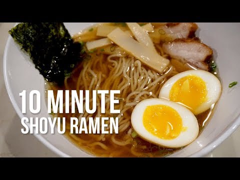 How to make an Easy Shoyu Ramen at home in 10 minutes (recipe)