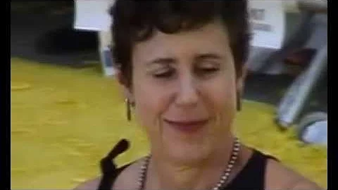 JULIE KAVNER AT THE PREMIERE OF"THE SIMPSONS MOVIE"