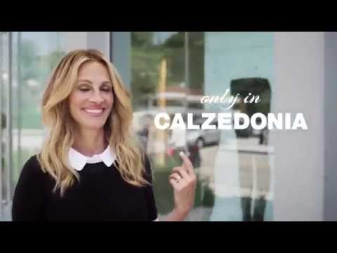 Pub Calzedonia avec Julia Roberts : collants, robe col claudine, musique pub TV