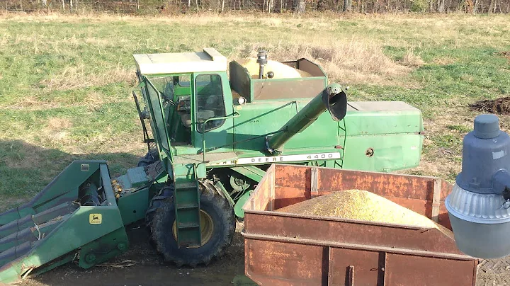 Starting to shell corn with the 4400 jd