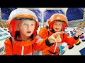 Katya y Dima aprenden sobre el espacio y los planetas y ayudan a los extraterrestres