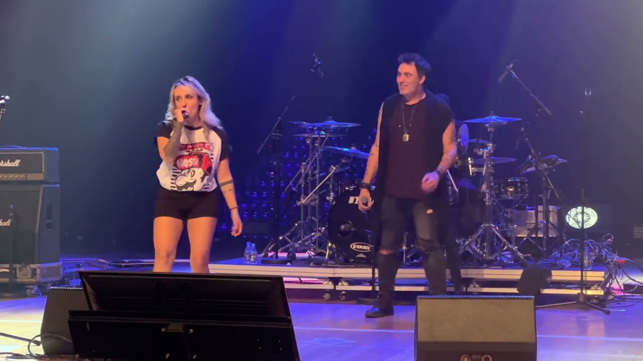 Mylena Monaco & Alirio Neto - Man in the Box (Alice in Chains cover) @Summer Breeze Brasil | [SHOW]