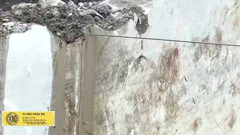 Khai thác đá núi bằng máy cắt dây và dây kim cương chuyên dụng - Cokhinhando.com