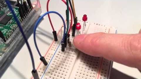 Raspberry Pi - スイッチでLEDを順次点灯