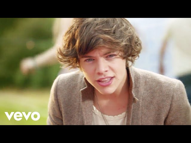 One Direction - Live While We're Young class=