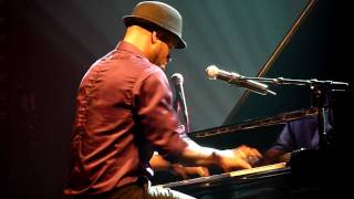 Roberto Fonseca 12 (2010) Cuando Uno Crece chords