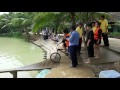 Trò chơi sông nước miền Tây - Đi xe đạp qua cầu khỉ | Funny games in VietNam