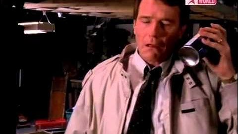Hal fixing a light bulb (from Malcolm in the Middle S03E06 - Health Scare)