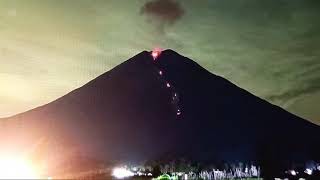 Live Streaming GUGURAN LAVA SEMERU || Titik Diam LAVA Malam Ini Lebih Banyak screenshot 4