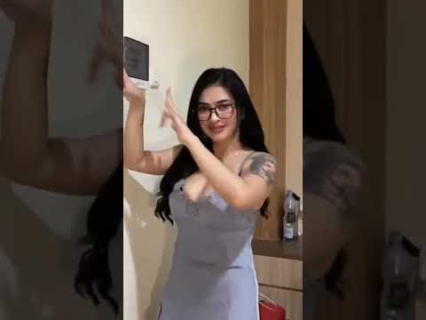 Kakak Uci Farantika