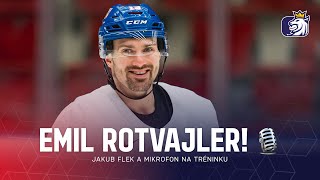 Emil Rotvaljer je zpět! 🤪 Jakub Flek dostal na tréninku mikrofon a takhle to dopadlo. 👀