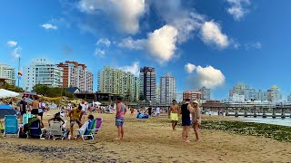  Beachtuber Enjoy A Wonderful Beach 