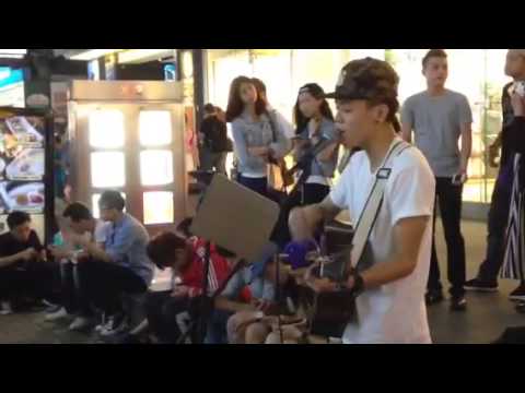 練懿樂｜一萬次悲傷@20150605西門Uniqlo-街頭表演