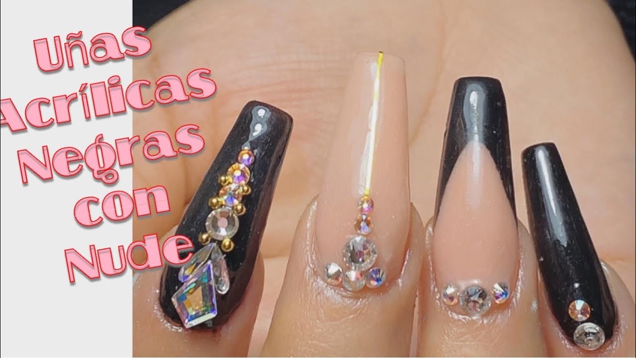 Diseño de Uñas Acrílicas/En tono Negro Y Nude/Elegantes con Mucho Bling  Bling - thptnganamst.edu.vn