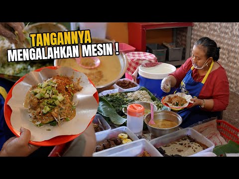 TANGAN PEMBUAT NASI PECEL TERCEPAT DI DUNIA ADA DI SURABAYA!