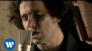 Video voorbeeld van "Andres Calamaro - Nostalgias (video clip)"