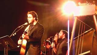 Amos Lee LIVE covers "Christmas in Prison" by John Prine chords