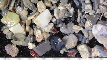 Seam/Fossil opal from Lightning Ridge, Australia, opalshop.com.au - Ro1265