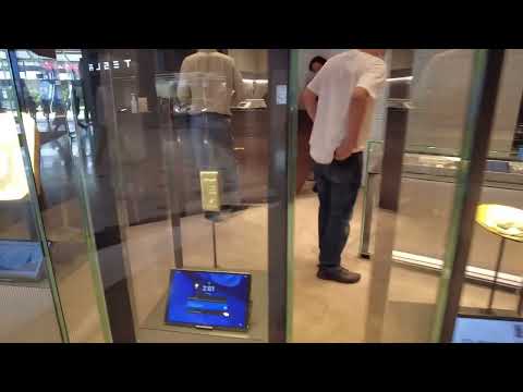 Silver Bullion in Suntec City Singapore - Buy Silver and Gold Coins (Sigma Metalytics Metal Tester)