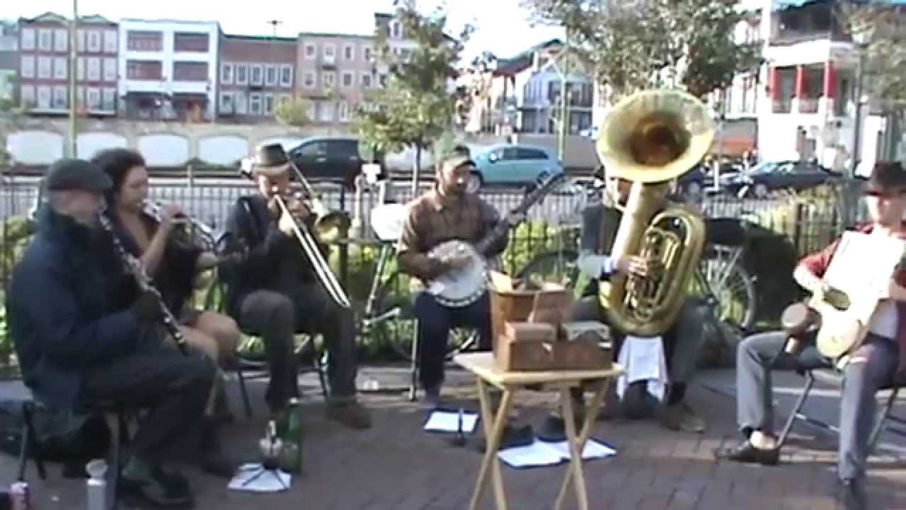 Sailing Dream - The French Quarter #7. Trio Travels