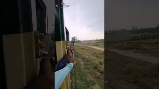 Tezgam Express travling to lahore #pakistanrailways #train #sadstatus #highspeedrailways #trainvlogs