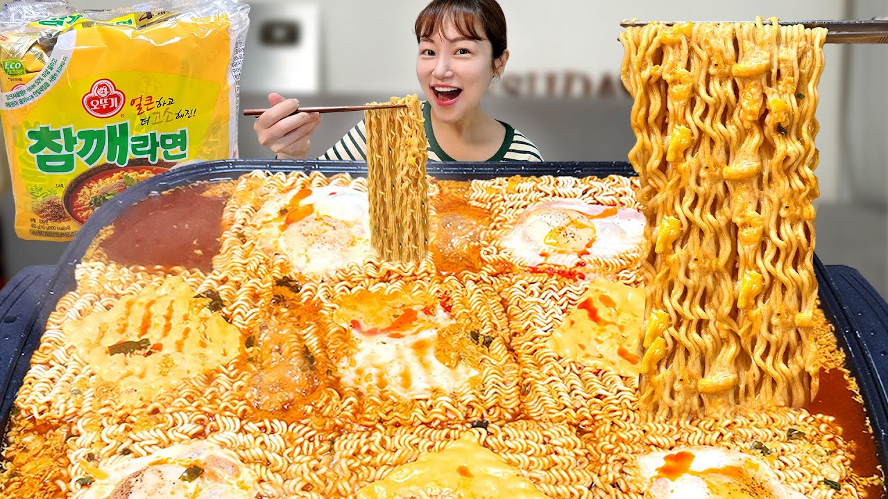 고소~한 참깨라면에 계란이랑 치즈까지 넣어서 참.계란.치즈.라면 8개 먹방!🍜 Ramen noodles, Kimchi Mukbang