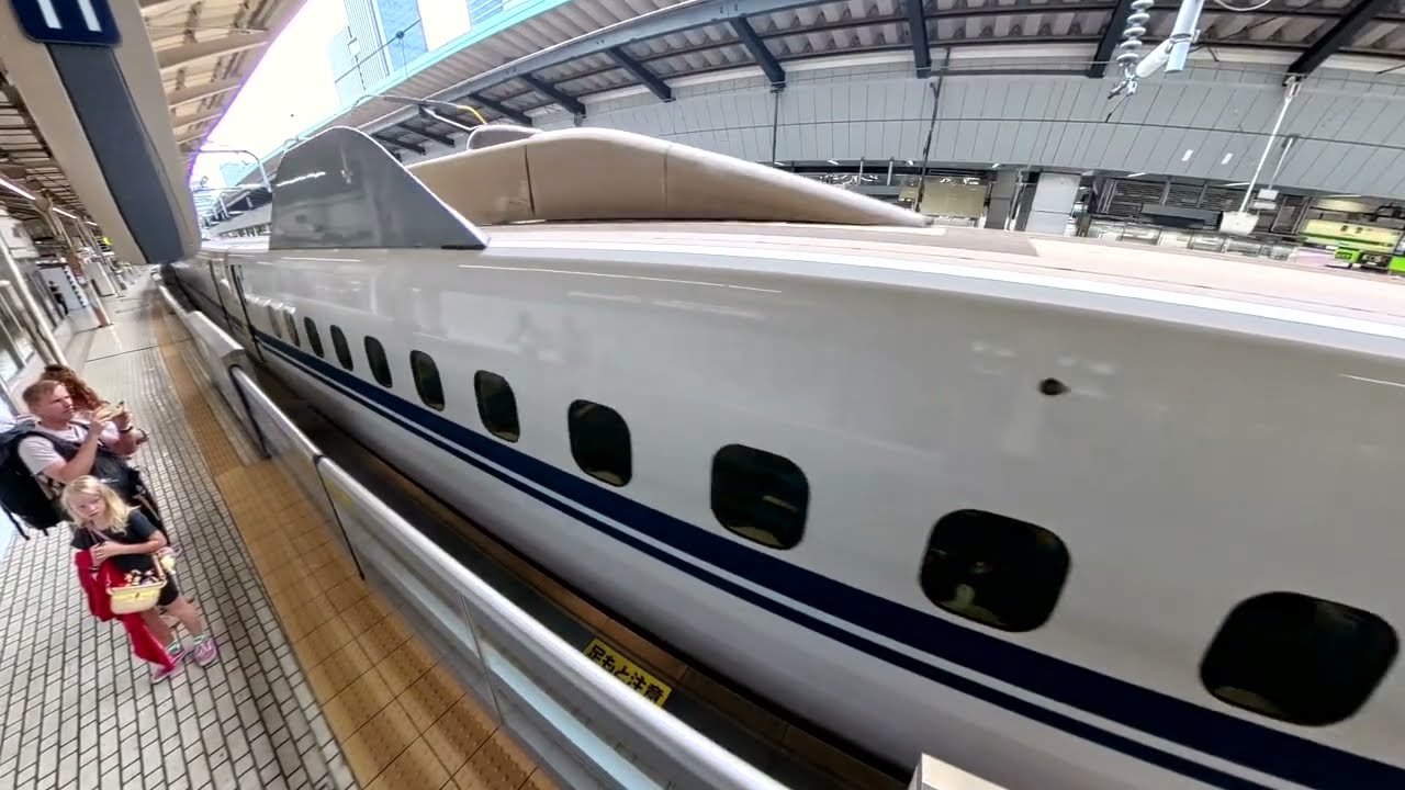 Shinkansen Travel from Tokyo to Osaka