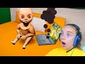 ИГРАЮ за РЕБЕНКА в жёлтом Baby in Yellow 2