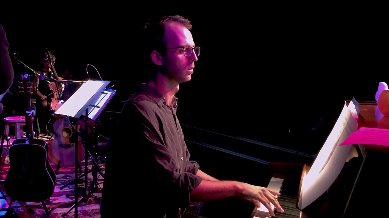 'DUST' - Jonathan Zwartz