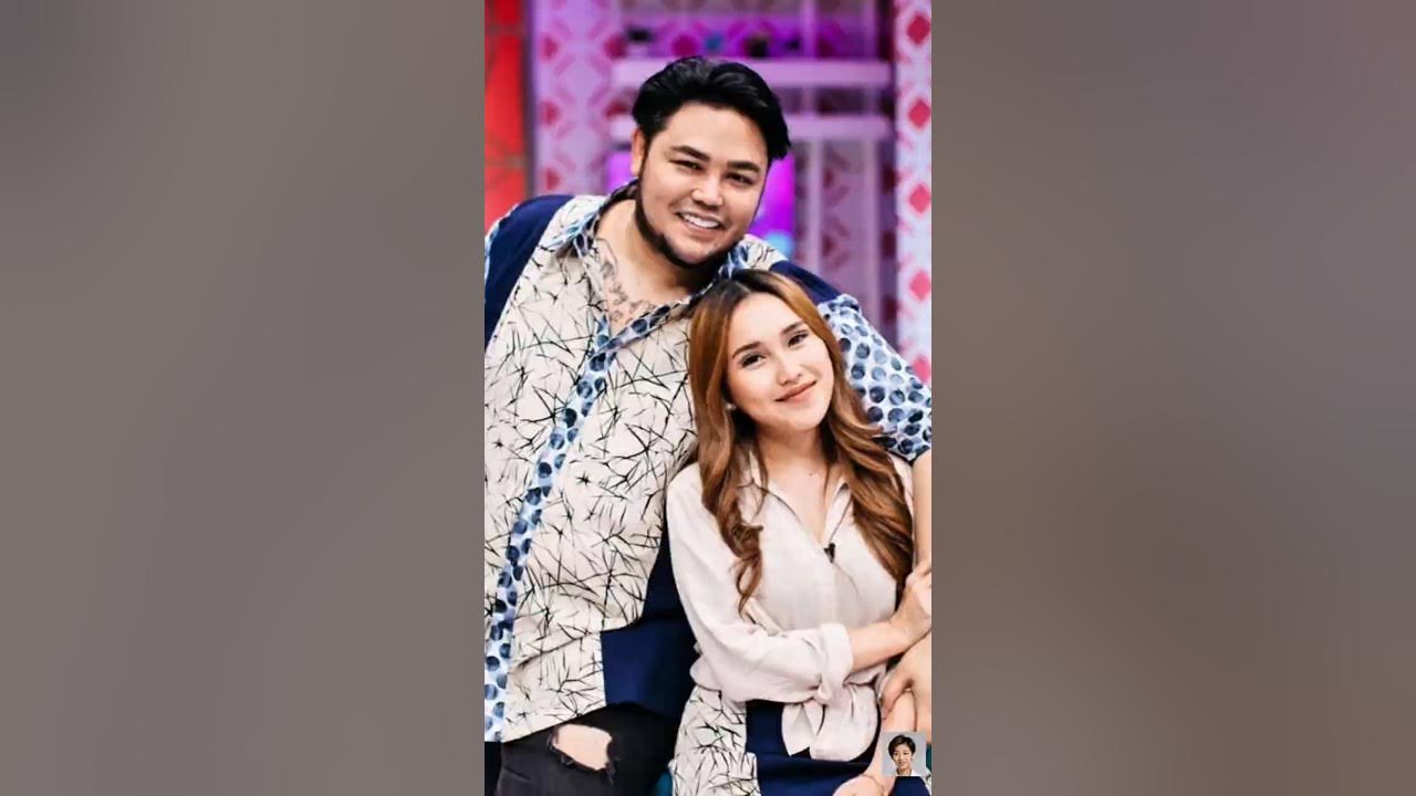 Terpana Lihat Ayu Pakai Baju Tentara, Ivan Gunawan Ungkap Momen Pertama Jatuh Cinta! Terpana Lihat Ayu Pakai Baju Tentara, Ivan Gunawan Ungkap Momen Pertama Jatuh Cinta!