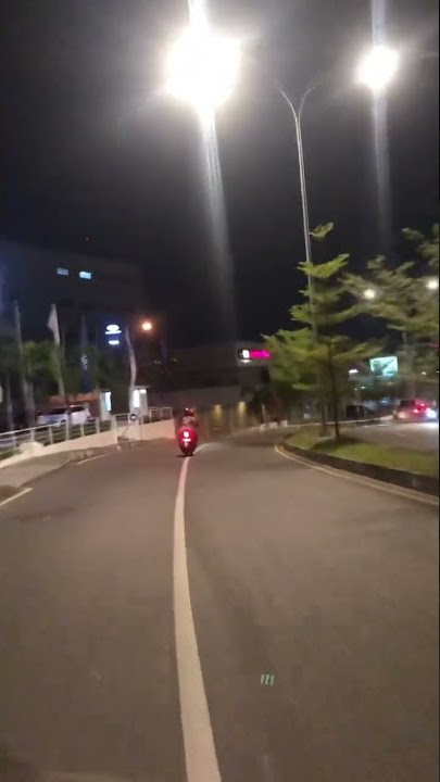 Suasana kota batam di malam hari