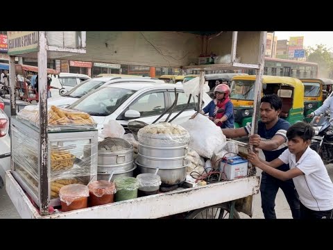 2 Bro's pushes food cart 5 kms everyday | Indian street food
