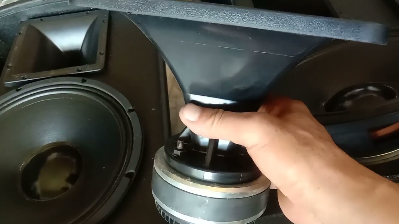Ngọc đua xin giới thiệu với các bác mẫu loa JRX bat 30... - youtube