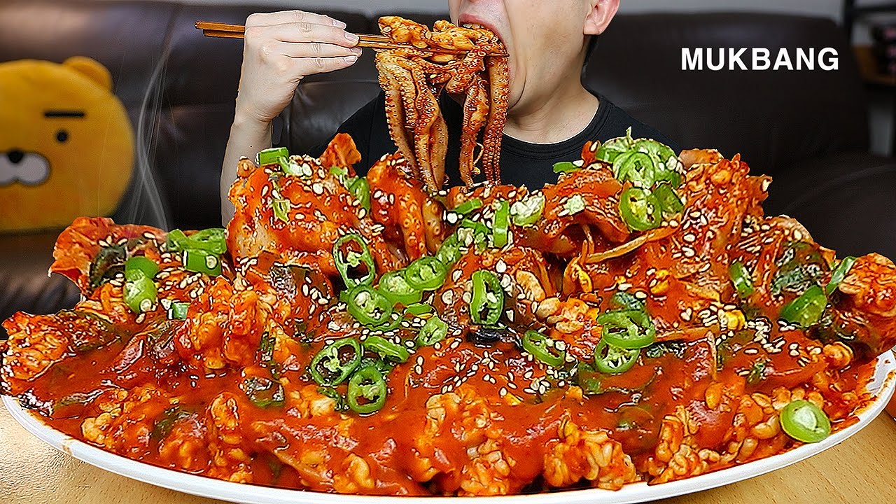 ASMR MUKBANGㅣSteamed Monkfish With Raw OctopusㅣEATING SHOW