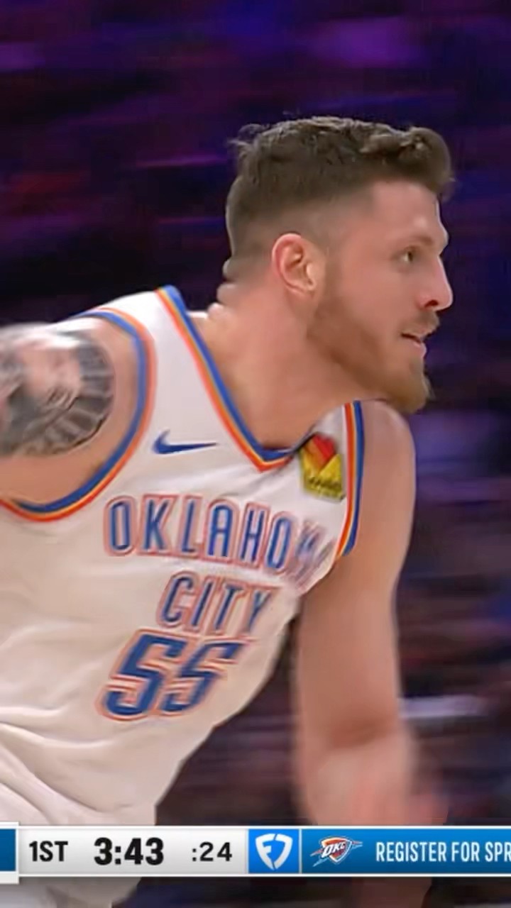 Isaiah Hartenstein reached back for the alley-oop