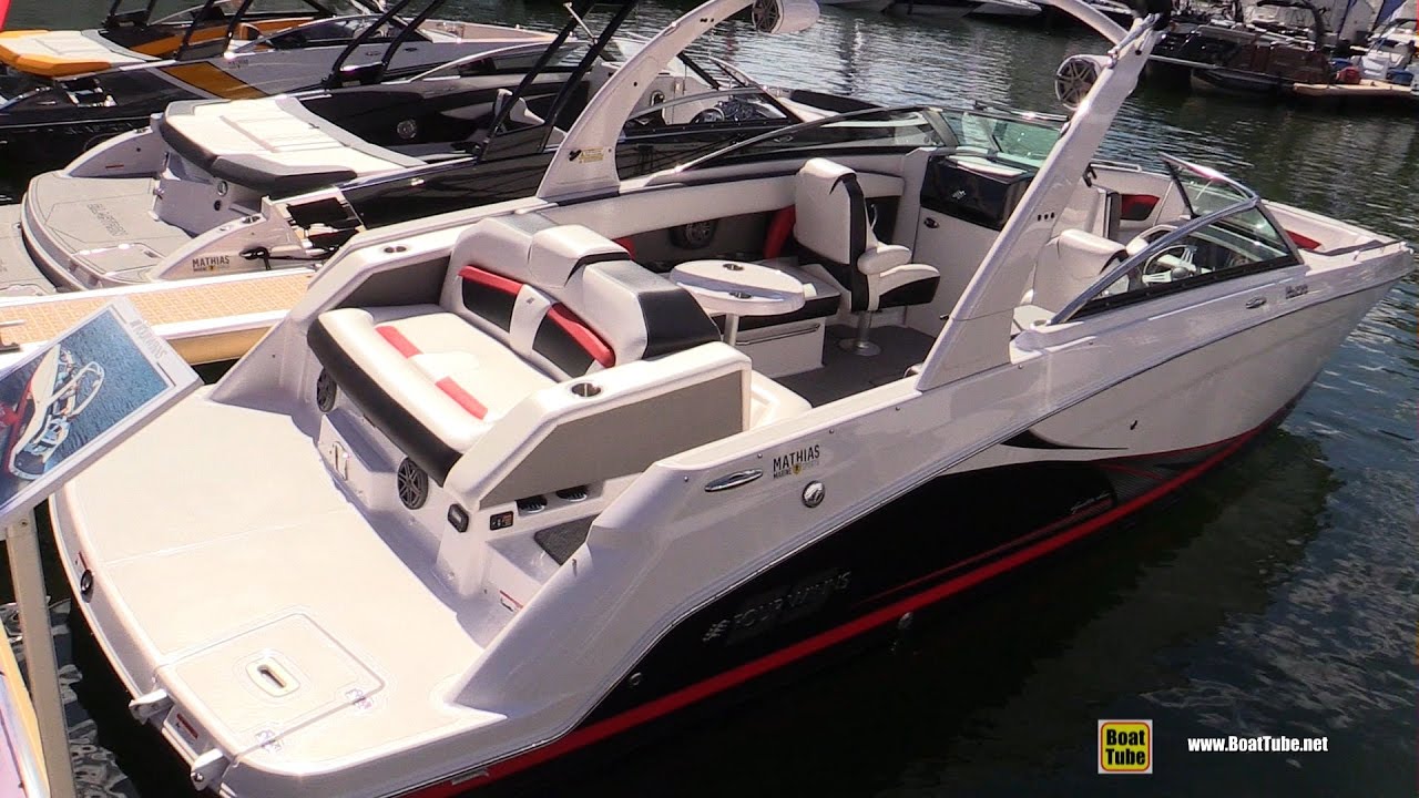 2016 Four Winns 270 HD Motor Boat - Walkaround - 2016 Montreal In Water Boat Show