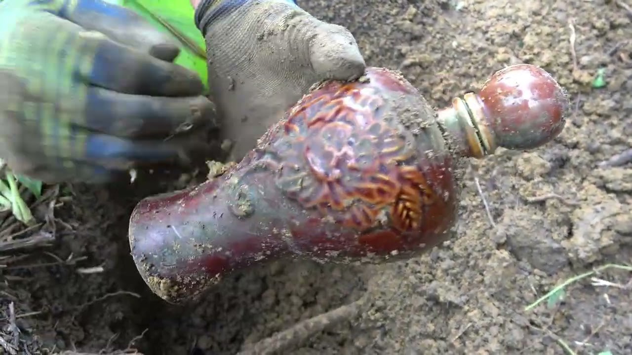 Scuba Diving Search for Underwater Valuables! (Unexpected Finds)