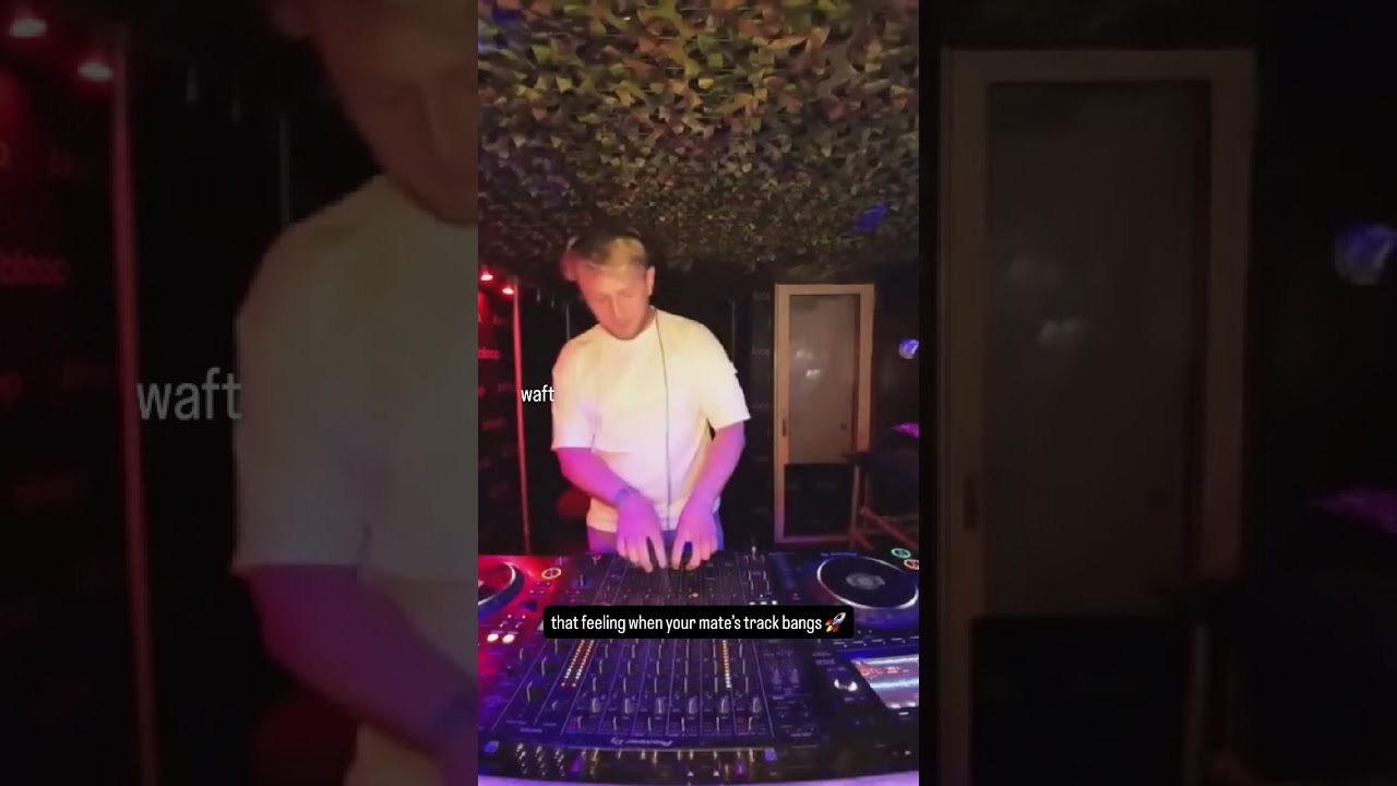 Assista a When Your Mate’s Track Drops and It Bangs 🔥 #deephouse #housemusic #shorts no YouTube Assista a When Your Mate’s Track Drops and It Bangs 🔥 #deephouse #housemusic #shorts no YouTube